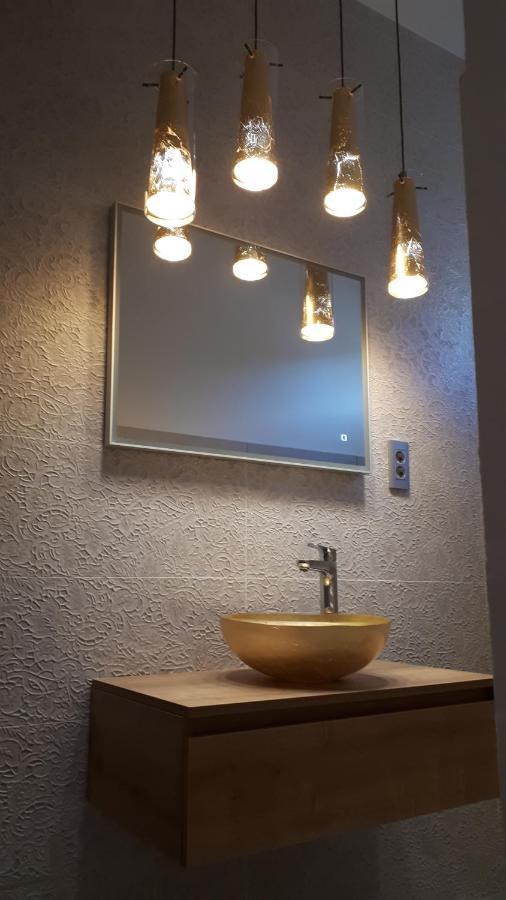 Large Apartment Between Split And Trogir Каштела Экстерьер фото