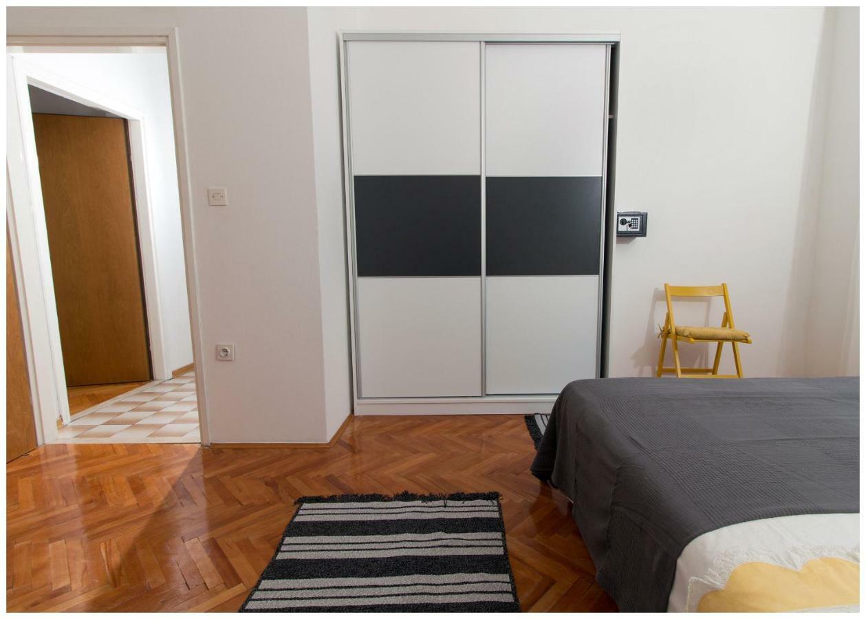 Large Apartment Between Split And Trogir Каштела Экстерьер фото