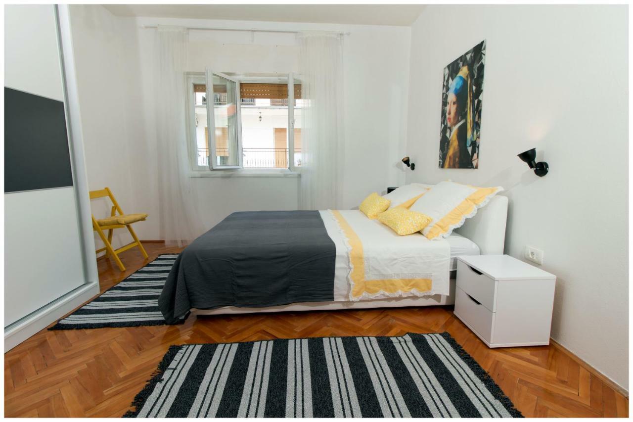 Large Apartment Between Split And Trogir Каштела Экстерьер фото