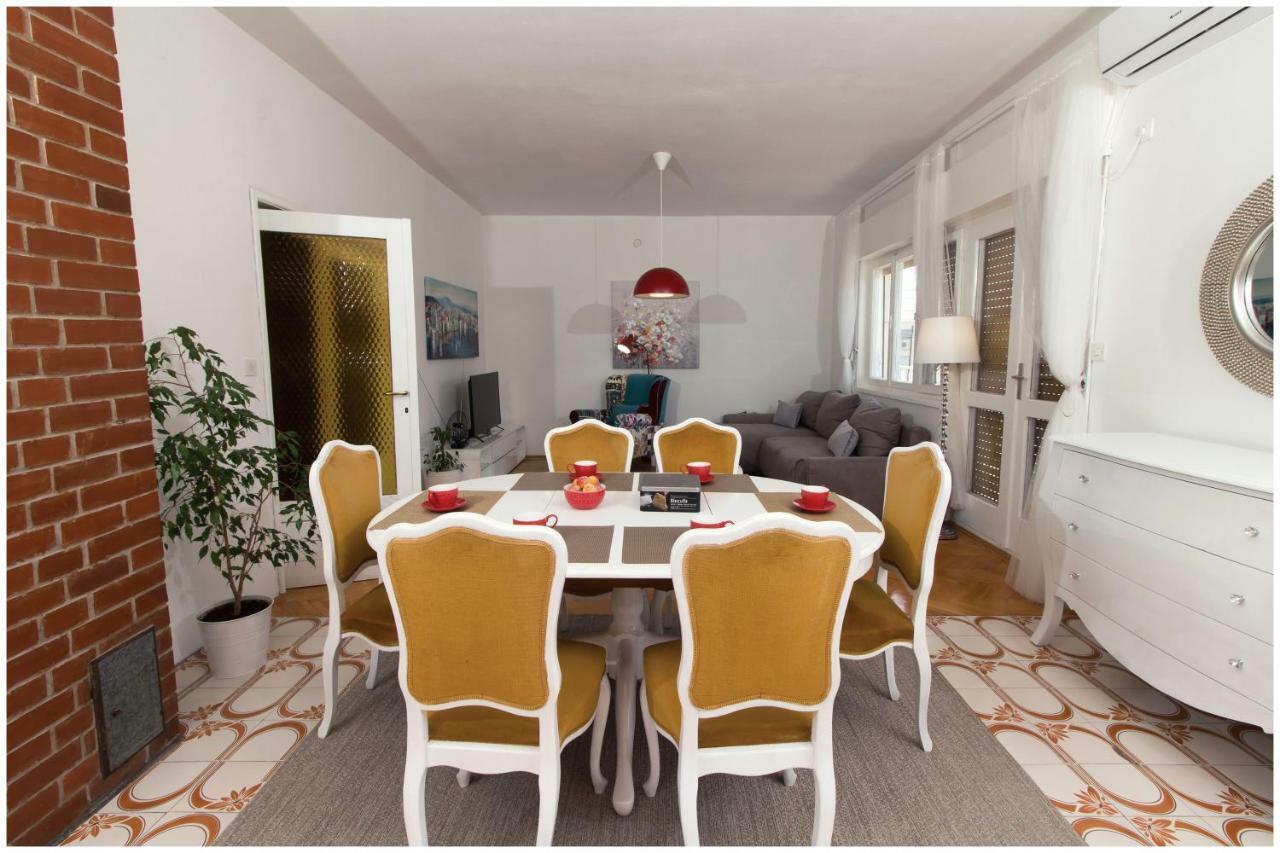Large Apartment Between Split And Trogir Каштела Экстерьер фото